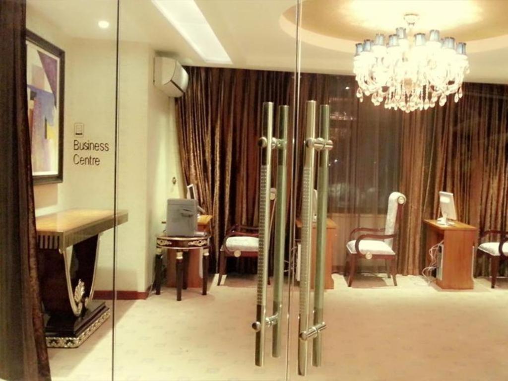 Star World Hotel Naypyidaw Экстерьер фото